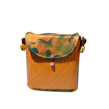 Bamboo-woven fashion messenger bag